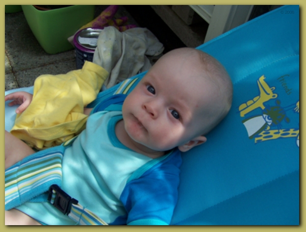 599x448 pixels (183K)